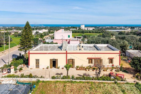 casa indipendente in vendita a Monopoli in zona Cristo delle Zolle