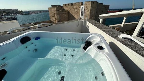 appartamento in vendita a Monopoli in zona Centro Storico