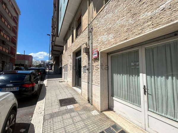 locale commerciale in vendita a Monopoli