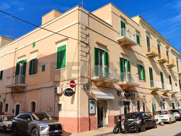 casa indipendente in vendita a Monopoli in zona Centro Storico