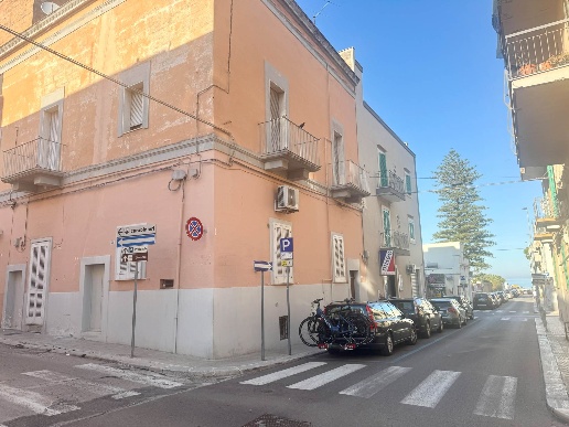casa indipendente in vendita a Monopoli in zona Centro Storico