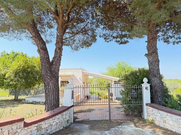 casa indipendente in vendita a Monopoli