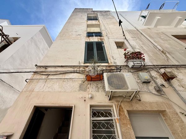 casa indipendente in vendita a Monopoli in zona Centro Storico