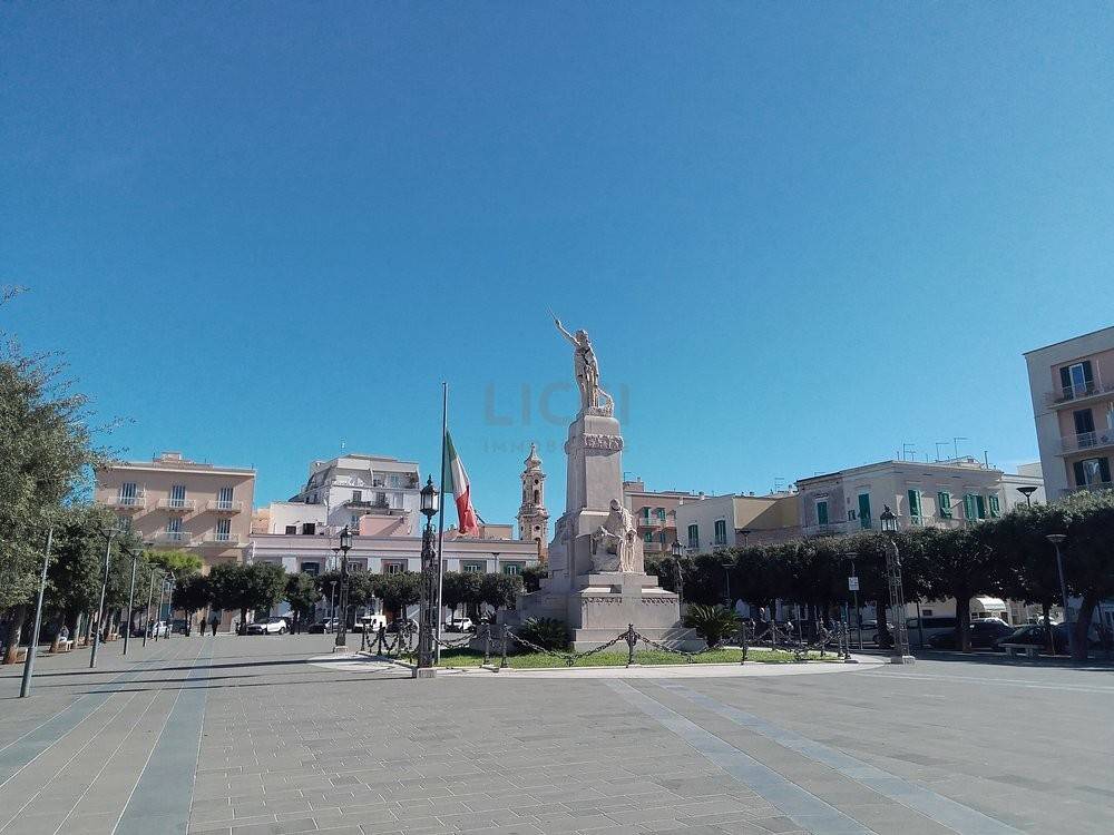 negozio in vendita a Monopoli