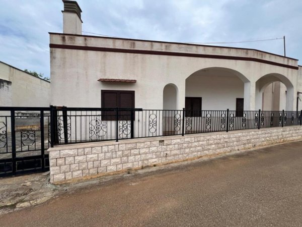 casa indipendente in vendita a Monopoli