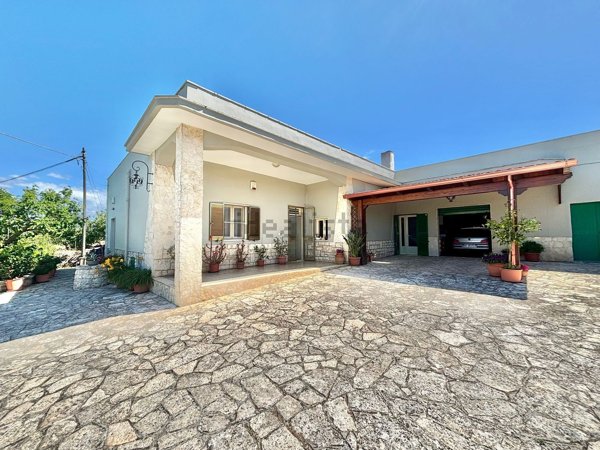 casa indipendente in vendita a Monopoli