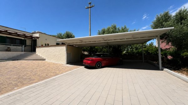 casa indipendente in vendita a Monopoli in zona Cristo Re
