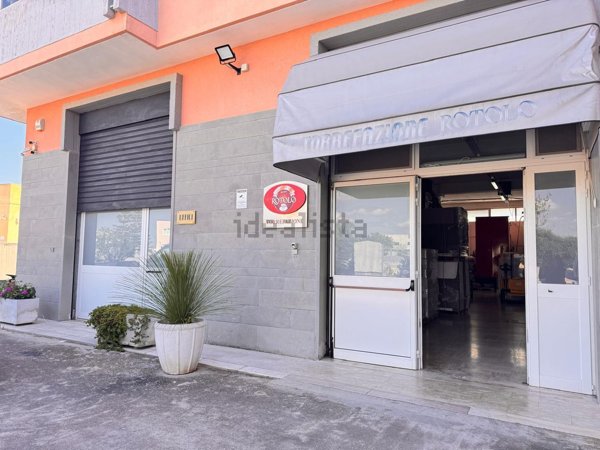 locale commerciale in vendita a Monopoli