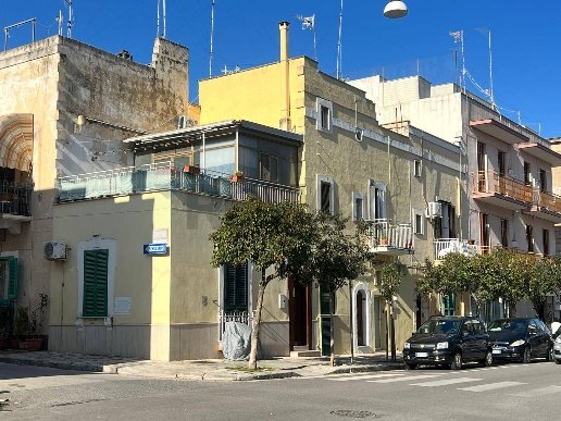 casa indipendente in vendita a Monopoli in zona Centro Storico
