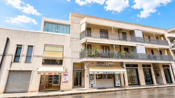 appartamento in vendita a Monopoli in zona Centro Storico
