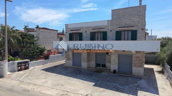 casa indipendente in vendita a Monopoli
