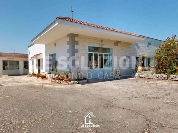 casa indipendente in vendita a Monopoli in zona Cozzana