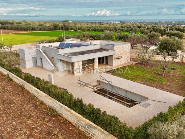 casa indipendente in vendita a Monopoli in zona Lamascrasciola