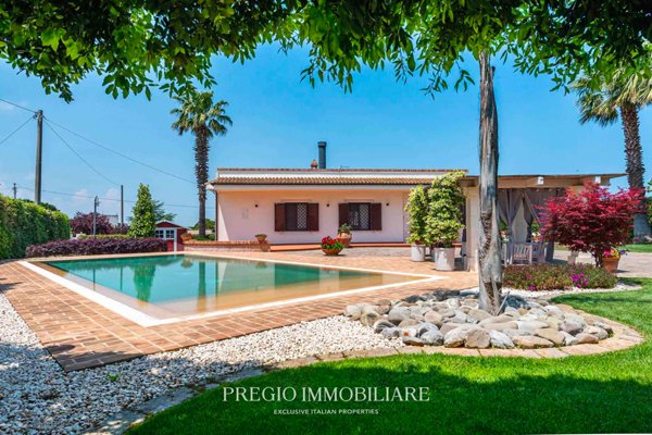 casa indipendente in vendita a Monopoli in zona Caramanna