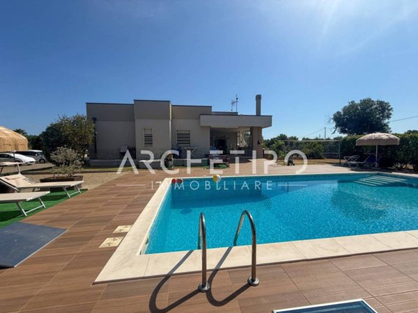 casa indipendente in vendita a Monopoli in zona Cristo delle Zolle
