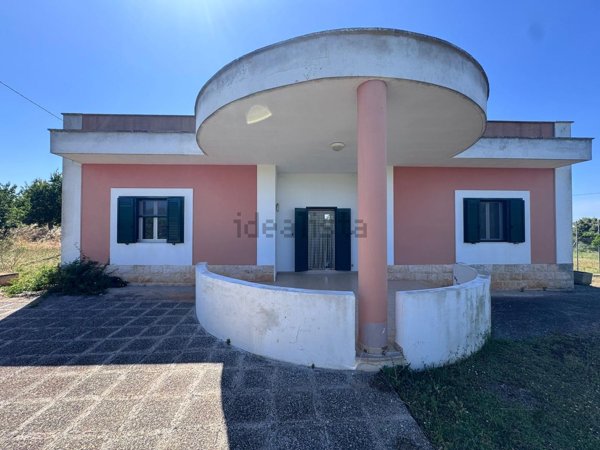 casa indipendente in vendita a Monopoli in zona Cristo delle Zolle