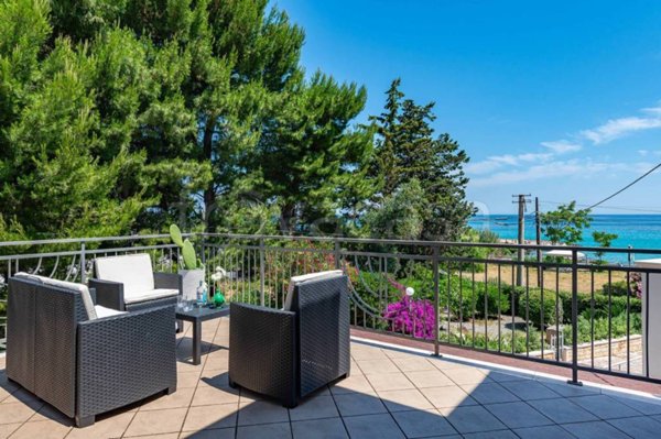 casa indipendente in vendita a Monopoli in zona Centro Storico