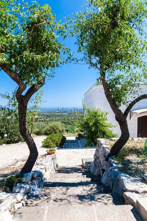 casa indipendente in vendita a Monopoli in zona Lamascrasciola