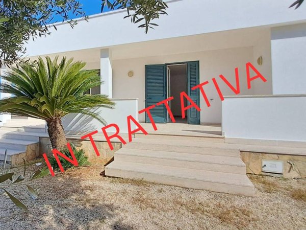 casa indipendente in vendita a Monopoli in zona Cozzana