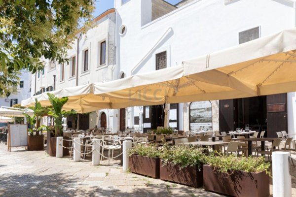 negozio in vendita a Monopoli in zona Centro Storico