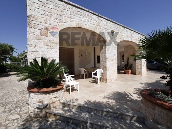casa indipendente in vendita a Monopoli in zona Lamascrasciola