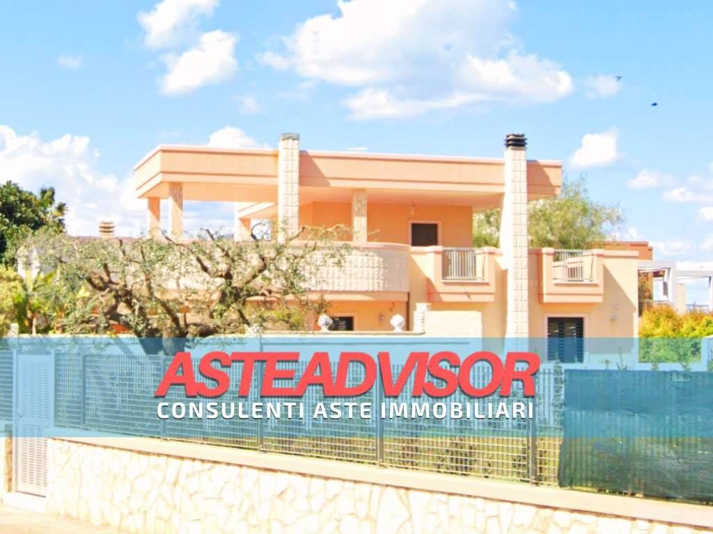 casa indipendente in vendita a Monopoli in zona Centro Storico
