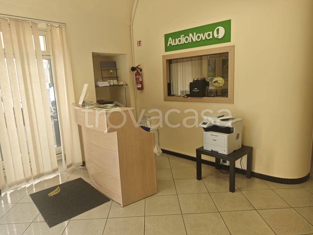 negozio in vendita a Monopoli in zona Centro Storico