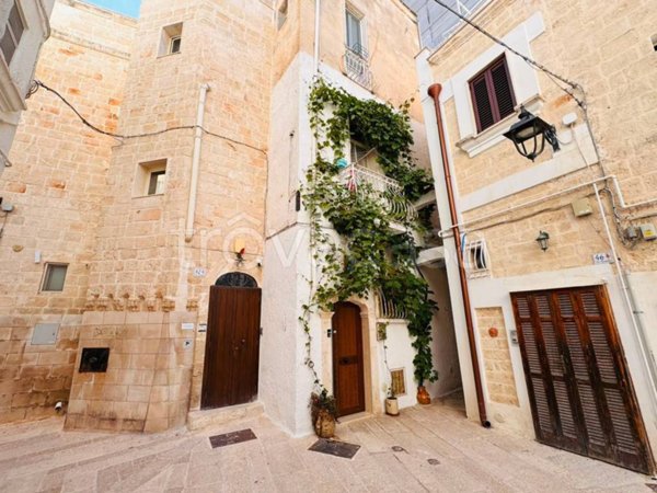appartamento in vendita a Monopoli in zona Centro Storico