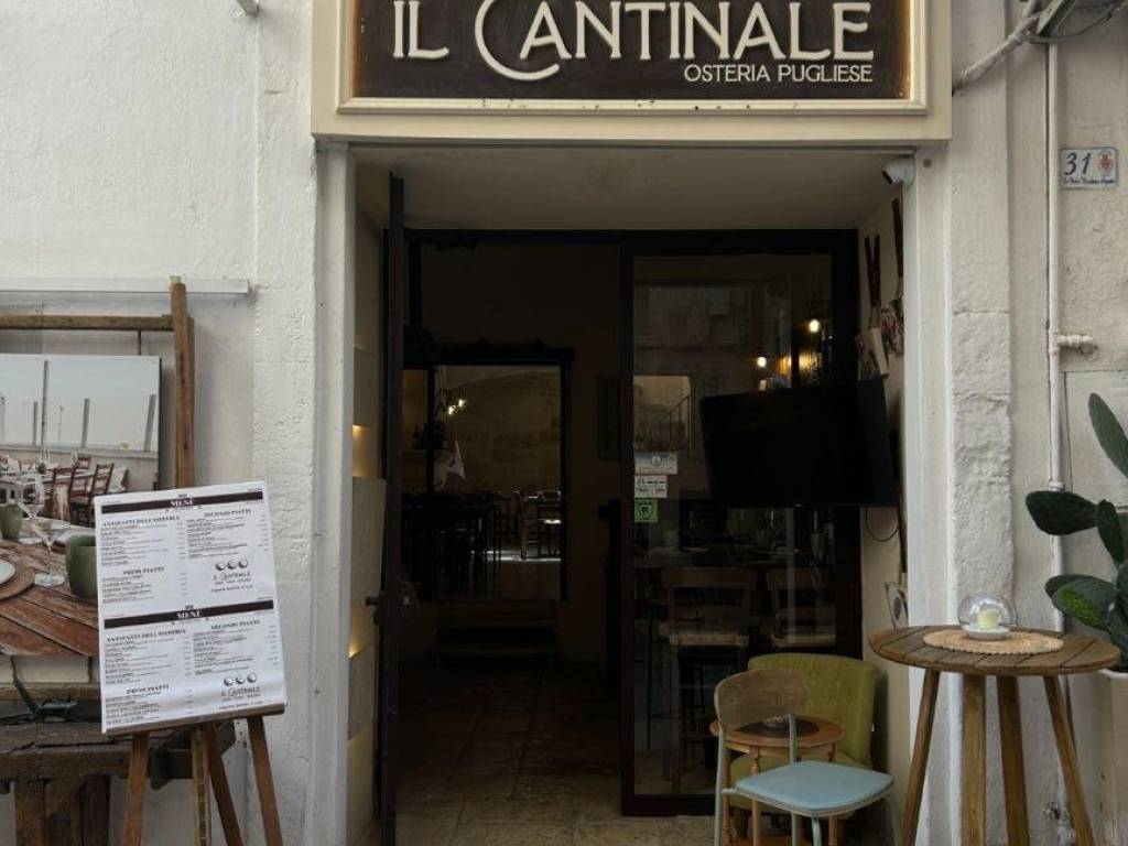 negozio in vendita a Monopoli in zona Centro Storico