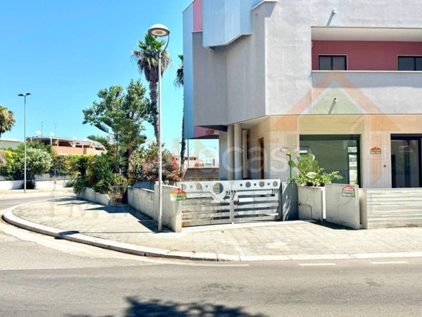 negozio in vendita a Monopoli