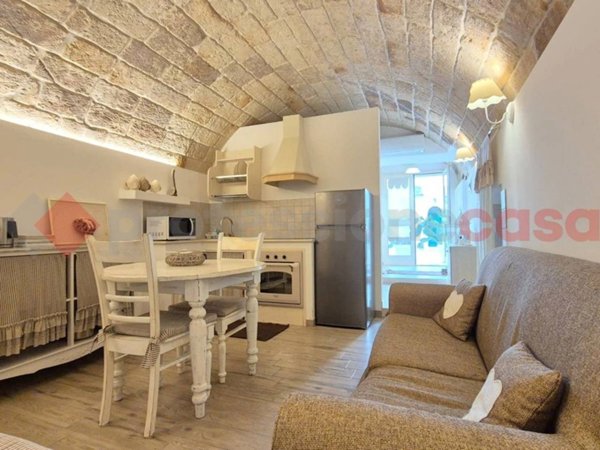 casa indipendente in vendita a Monopoli in zona Centro Storico