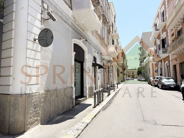 locale commerciale in vendita a Monopoli