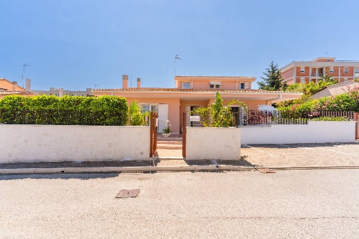 casa indipendente in vendita a Monopoli
