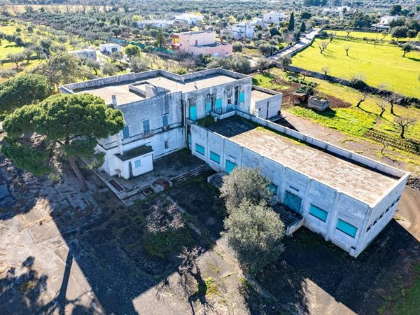 intera palazzina in vendita a Monopoli in zona Cozzana