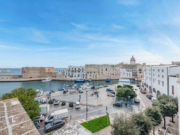 casa indipendente in vendita a Monopoli in zona Centro Storico