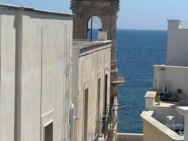 casa indipendente in vendita a Monopoli in zona Centro Storico