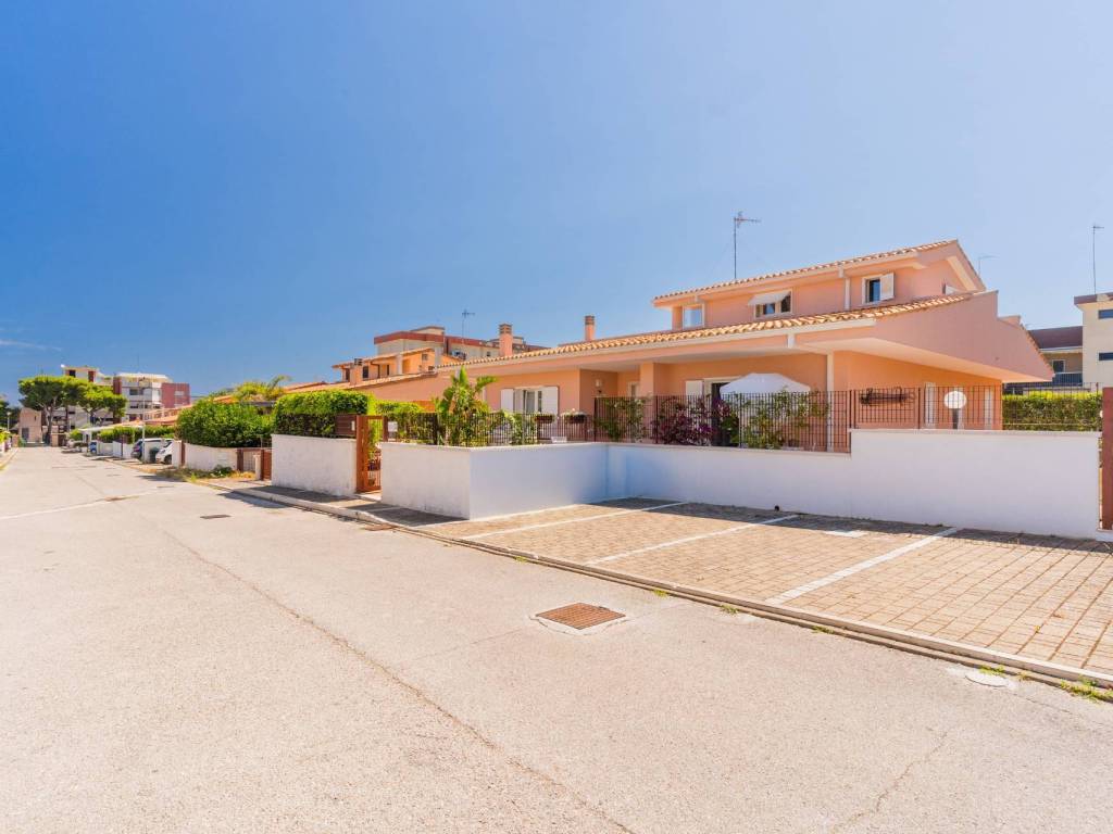 casa indipendente in vendita a Monopoli