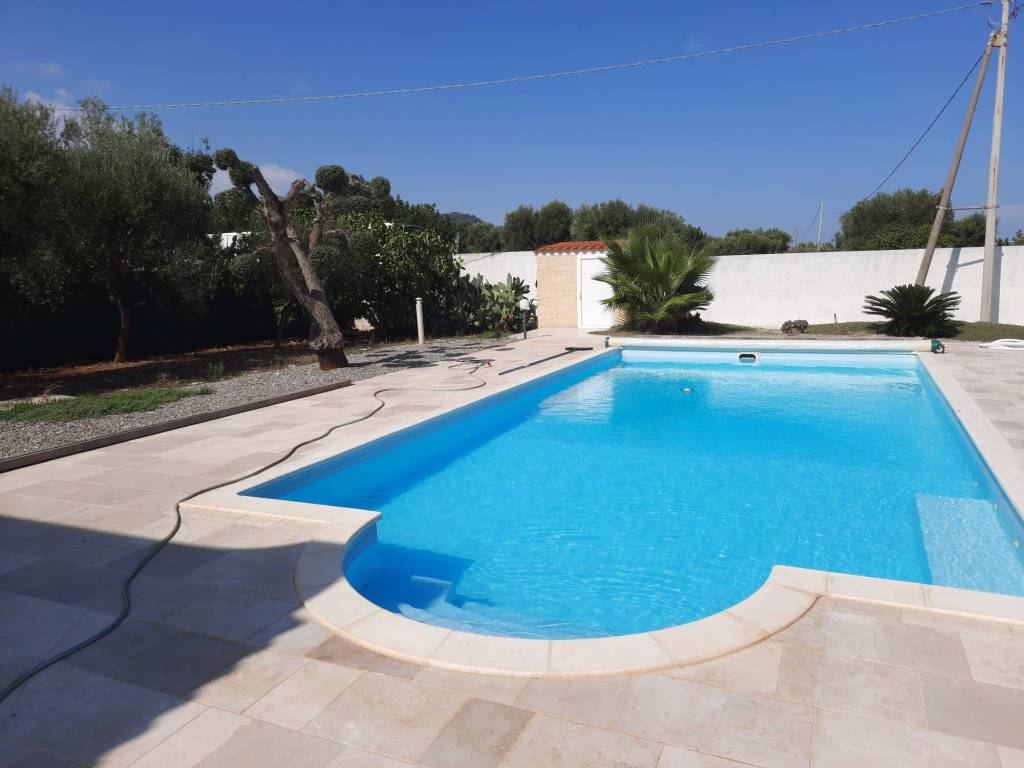 casa indipendente in vendita a Monopoli in zona Cristo delle Zolle