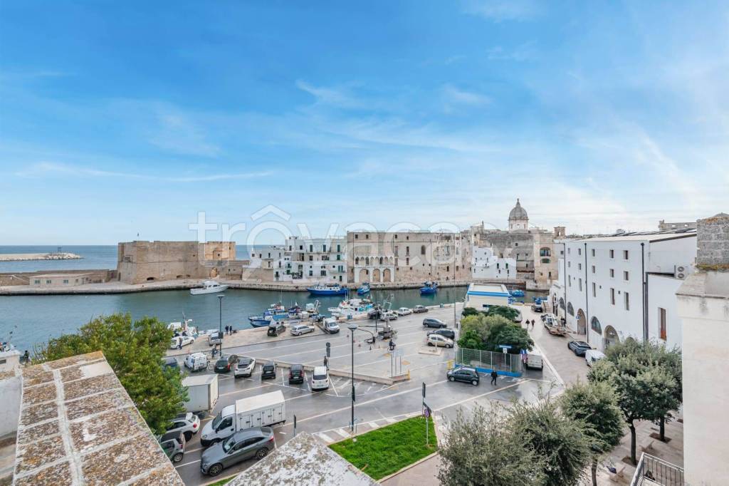casa indipendente in vendita a Monopoli in zona Centro Storico