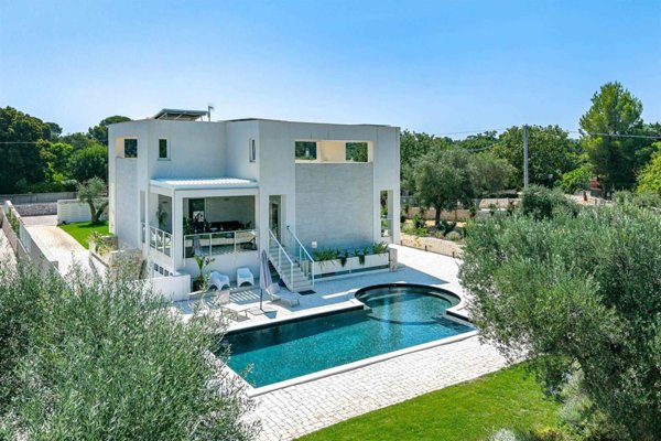 casa indipendente in vendita a Monopoli in zona Cozzana