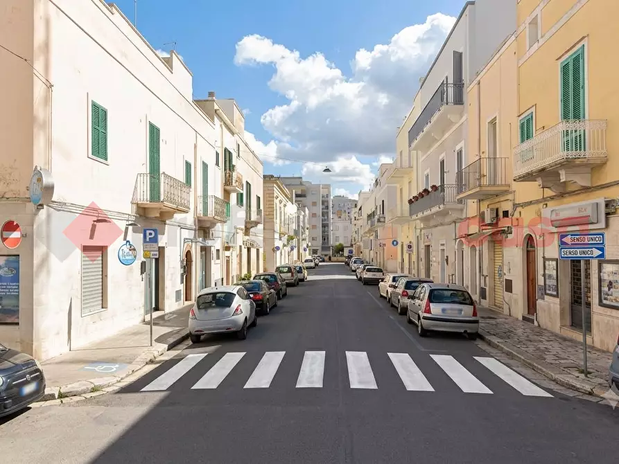 locale commerciale in vendita a Monopoli in zona Centro Storico