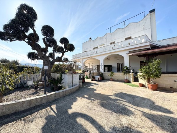 casa indipendente in vendita a Monopoli in zona Cristo delle Zolle