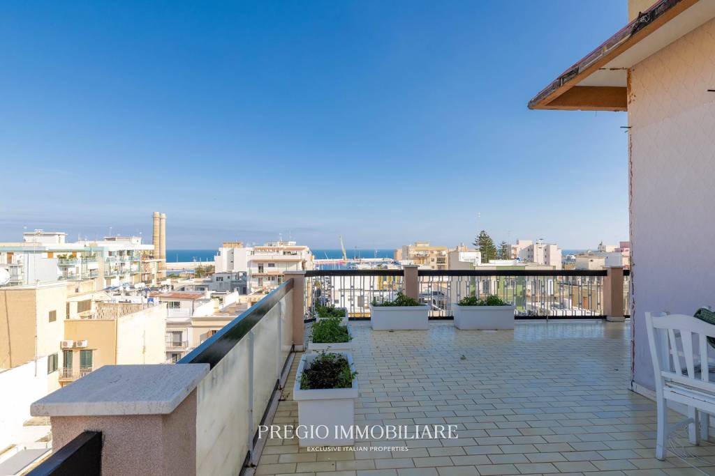 appartamento in vendita a Monopoli in zona Centro Storico
