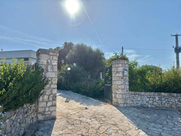 casa indipendente in vendita a Monopoli in zona Cozzana