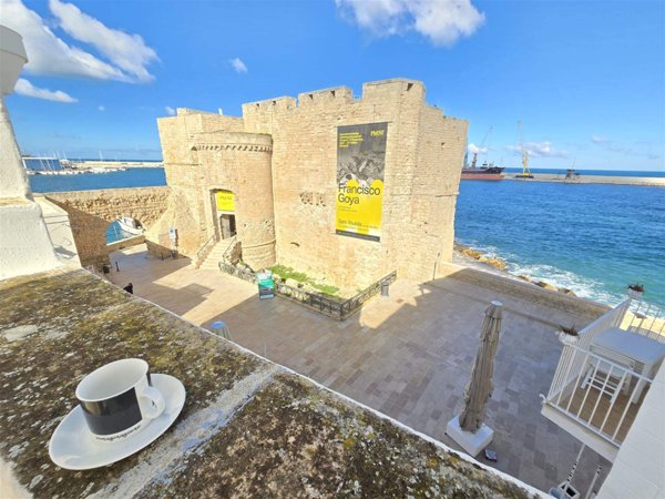 appartamento in vendita a Monopoli in zona Centro Storico