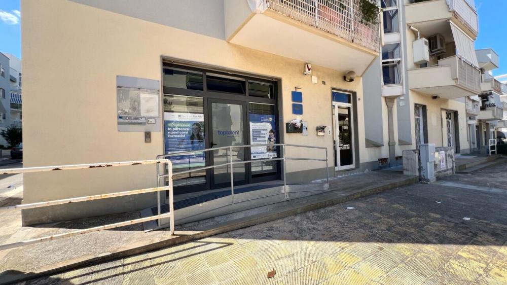 box auto in vendita a Monopoli in zona Centro Storico
