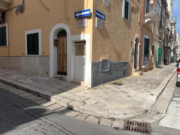intera palazzina in vendita a Monopoli in zona Centro Storico