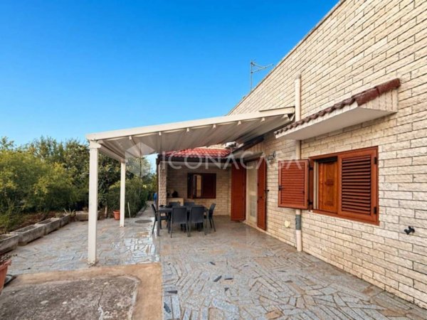 casa indipendente in vendita a Monopoli