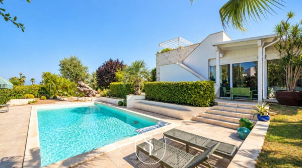 casa indipendente in vendita a Monopoli