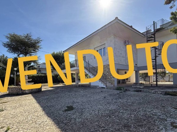casa indipendente in vendita a Monopoli